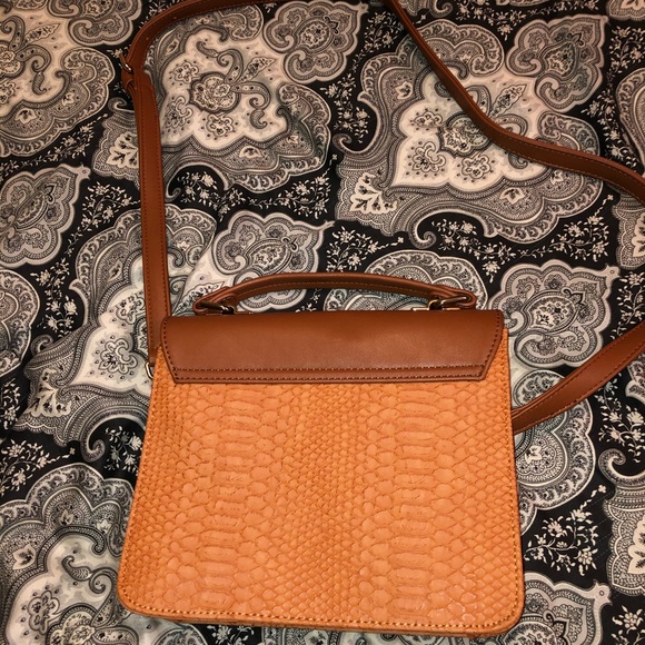 Crossbody/shoulder bag - Picture 2 of 4